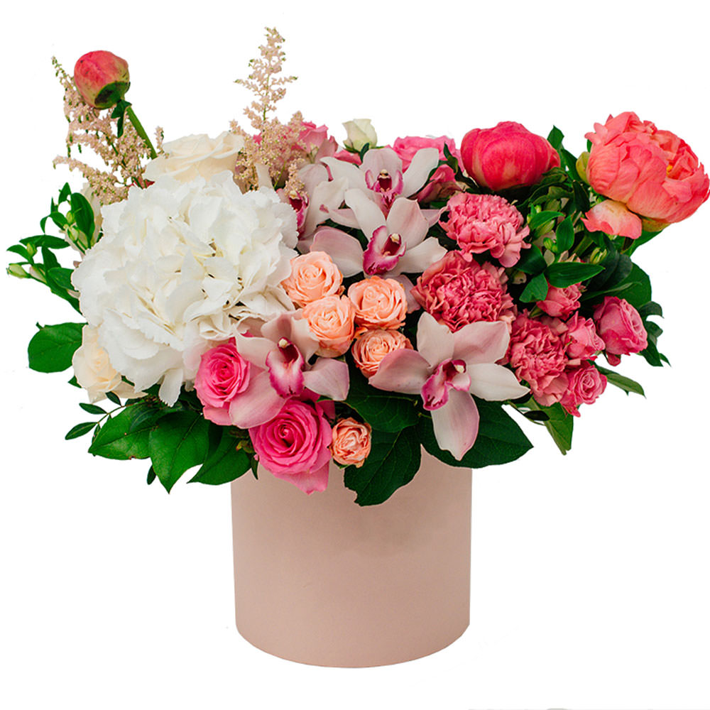 Цветы в коробке "Объятия" Цветы в коробке "Объятия"